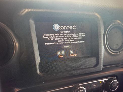 Used 2022 Jeep Gladiator Sport AWD/4WD image 53