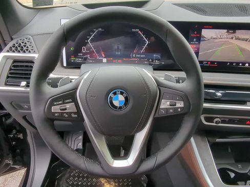 New 2026 BMW X5 xDrive50e w/ Premium Package image 25