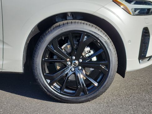Used 2026 Volvo XC60 B5 Ultra w/ Protection Package Premier AWD/4WD image 8