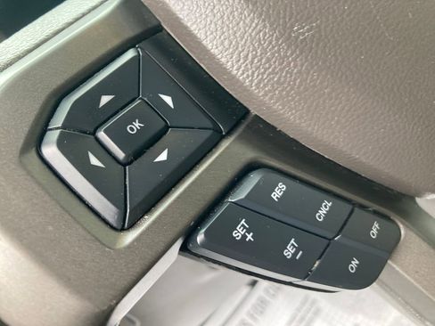 Used 2019 Ford Expedition XLT w/ Equipment Group 202A image 44