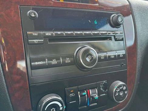Used 2009 Chevrolet Impala LT image 24
