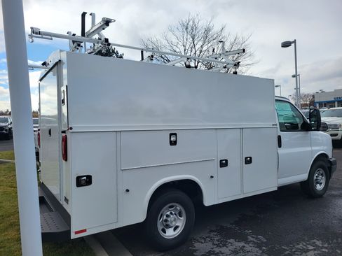 New 2025 Chevrolet Express 3500 w/ Power Convenience Package RWD image 5