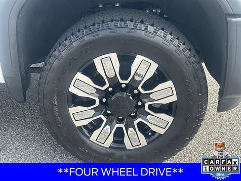Used 2025 GMC Sierra 2500 Denali AWD/4WD image 12