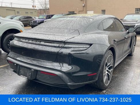 Used 2021 Porsche Taycan image 3