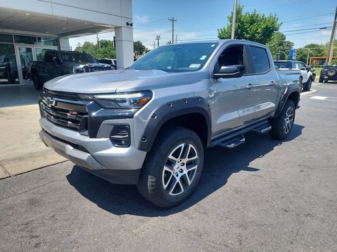 Certified 2024 Chevrolet Colorado Z71 w/ Z71 Convenience Package 2 AWD/4WD image 4