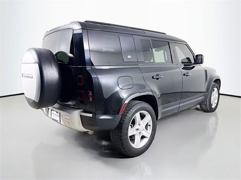 Certified 2022 Land Rover Defender 110 SE image 5