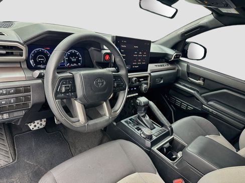Used 2024 Toyota Tacoma TRD Sport AWD/4WD image 7