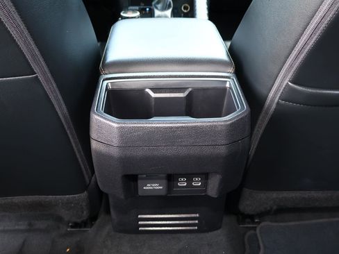 Used 2025 Toyota Tacoma Limited image 15