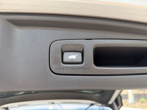 Used 2024 Honda CR-V EX-L image 11