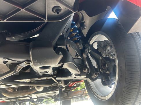 Used 2004 Chevrolet SSR w/ Preferred Equipment Group image 79