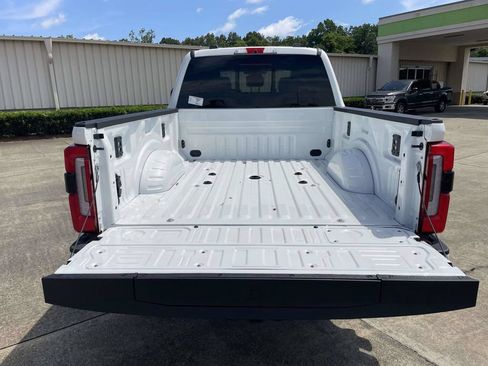 New 2026 Ford F250 Platinum w/ Platinum Plus Package AWD/4WD image 10