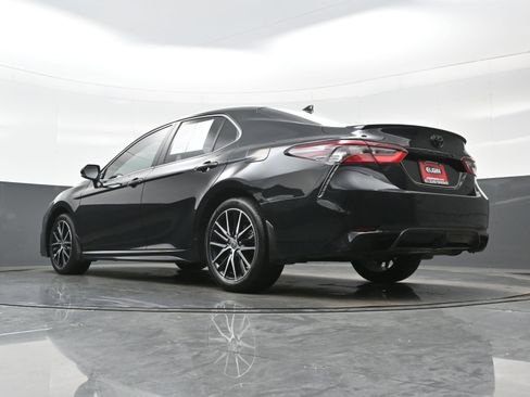 Used 2024 Toyota Camry SE FWD image 28