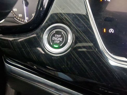 Used 2020 Cadillac XT6 Premium Luxury image 23