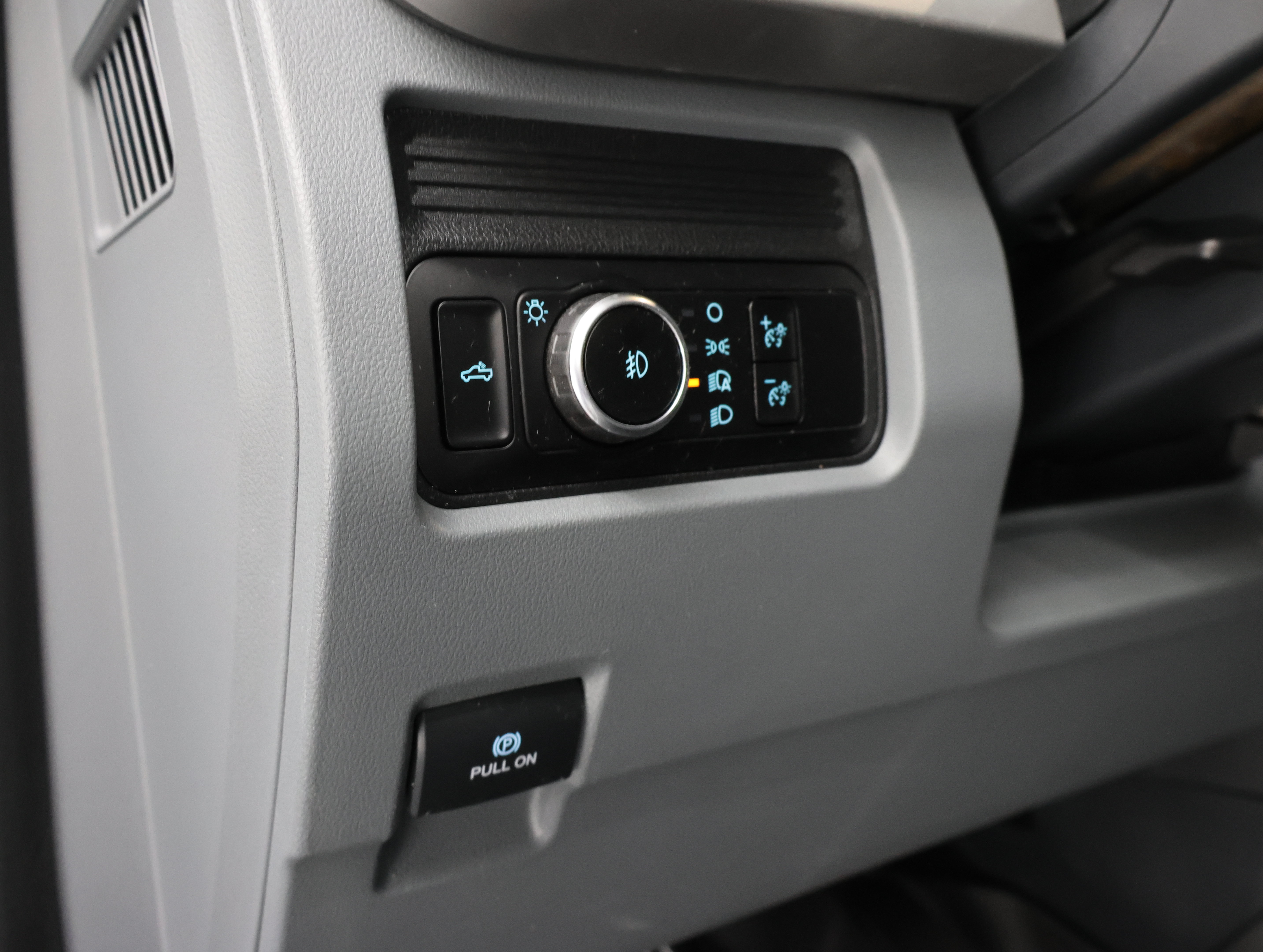 Used 2023 Ford F250 XL w/ STX Appearance Package AWD/4WD image 43