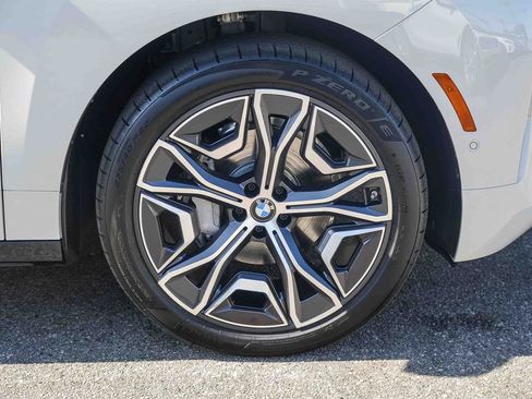 Used 2026 BMW iX xDrive60 AWD/4WD image 9