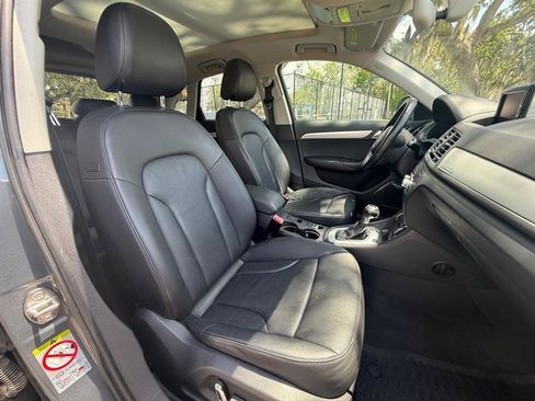 Used 2016 Audi Q3 2.0T Prestige w/ Prestige Package AWD/4WD image 21
