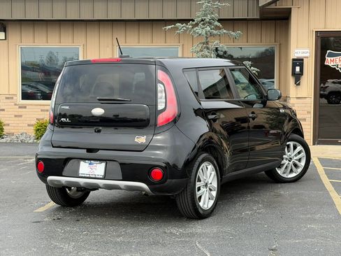 Used 2019 Kia Soul + FWD image 5