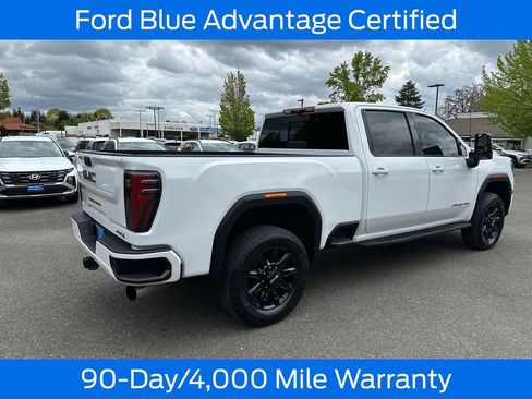 Used 2024 GMC Sierra 2500 AT4 w/ AT4 Premium Plus Package AWD/4WD image 8