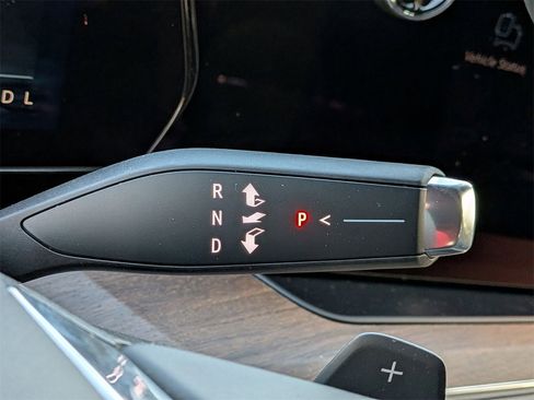 New 2026 Chevrolet Suburban High Country image 14