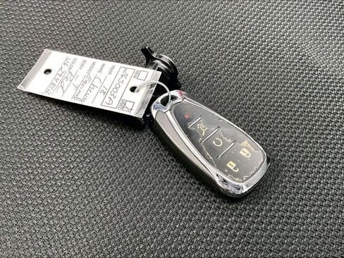 Used 2018 Chevrolet Equinox LT AWD/4WD image 11