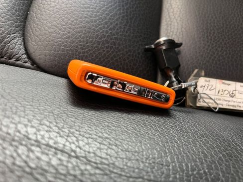 Used 2025 Volvo V60 B5 Cross Country Plus image 22