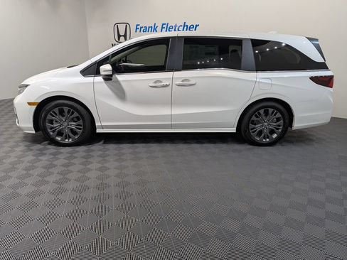 New 2026 Honda Odyssey Touring image 3