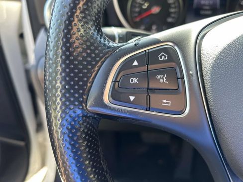 Used 2017 Mercedes-Benz GLC 300 4MATIC image 23