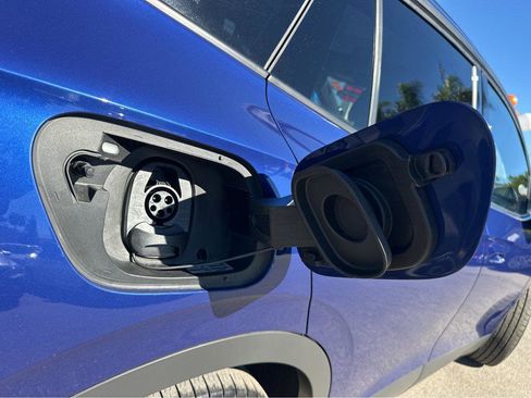 Used 2021 Volkswagen ID.4 Pro S w/ ID.4 Protection Package image 40