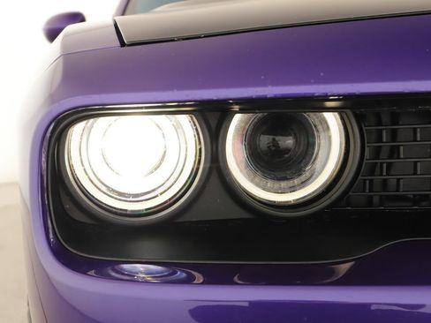 Used 2016 Dodge Challenger SRT Hellcat RWD image 33