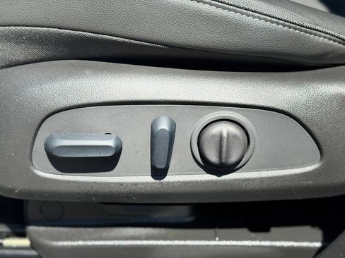 Used 2023 Buick Encore GX Preferred w/ Cold Weather Comfort Package AWD/4WD image 22