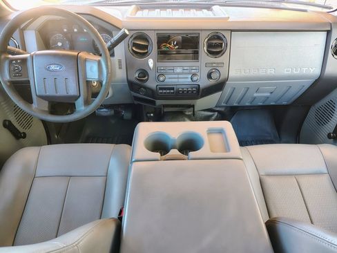 Used 2011 Ford F250 XL w/ Skid Plate Pkg AWD/4WD image 13
