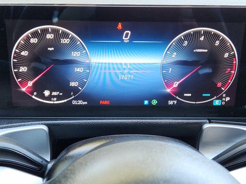 Used 2024 Mercedes-Benz GLB 250 GLB 250 image 16