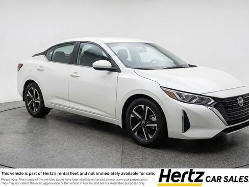 Used 2025 Nissan Sentra SV image 1