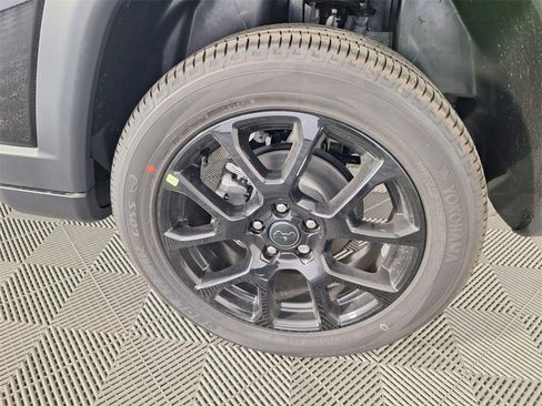 New 2026 Jeep Compass Latitude image 16