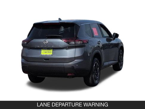 Certified 2025 Nissan Rogue SV image 8