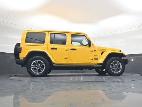Used 2020 Jeep Wrangler Unlimited Sahara w/ Cold Weather Group AWD/4WD image 20