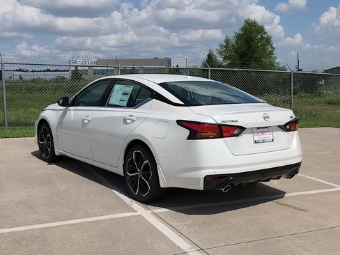New 2025 Nissan Altima 2.5 SR image 4