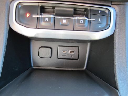 Used 2020 GMC Acadia SLE AWD/4WD image 11