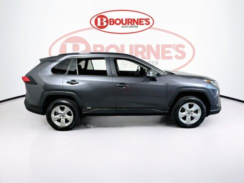 Used 2021 Toyota RAV4 LE AWD/4WD image 9