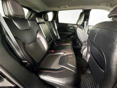 Used 2022 Jeep Cherokee Trailhawk w/ Trailer Tow Group image 24