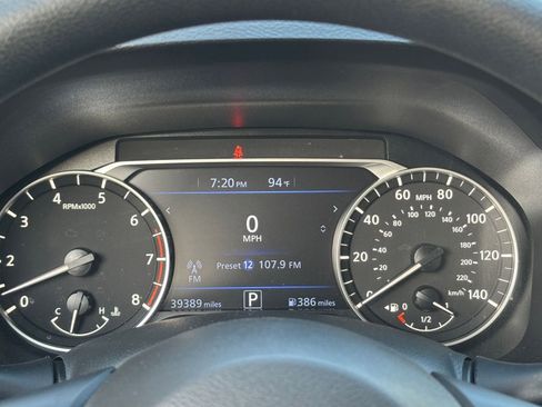 Used 2025 Nissan Altima 2.5 SV FWD image 35