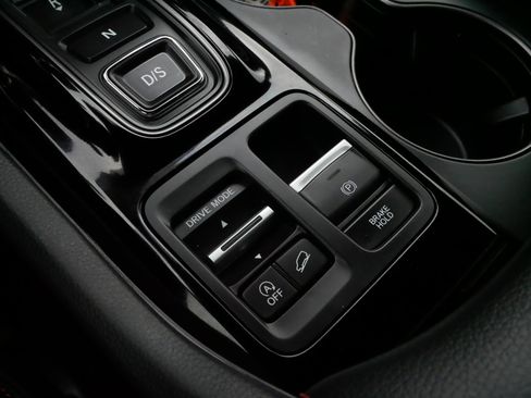 Certified 2025 Honda Pilot TrailSport image 25