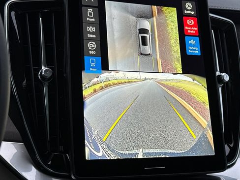 New 2026 Volvo XC90 B6 Ultra w/ Protection Package image 19