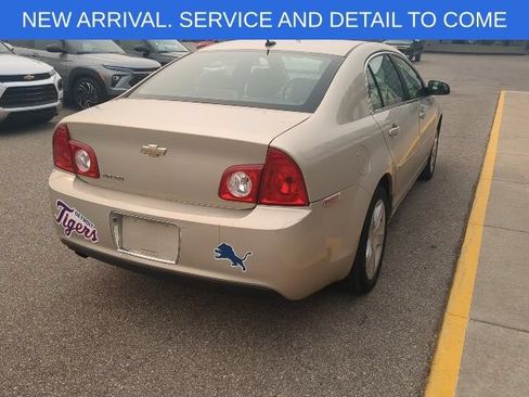 Used 2010 Chevrolet Malibu LS FWD image 8