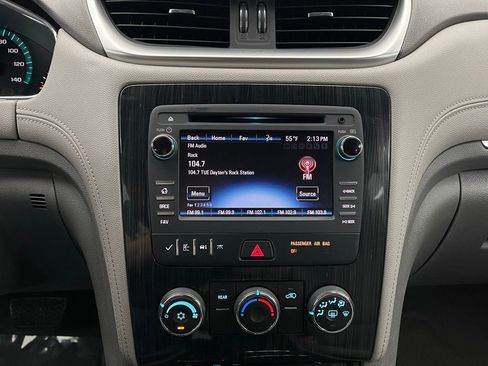 Used 2016 Chevrolet Traverse LT w/ Style and Technology Package FWD image 23