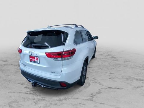 Certified 2017 Toyota Highlander XLE image 10