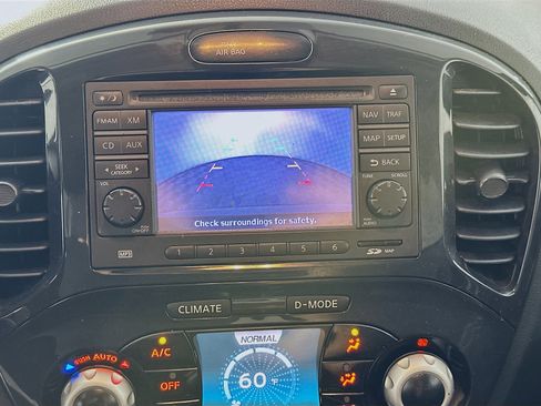 Used 2013 Nissan Juke SL image 22