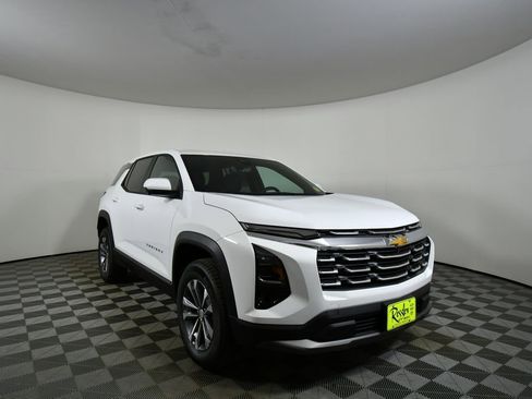 New 2026 Chevrolet Equinox LT AWD/4WD image 8