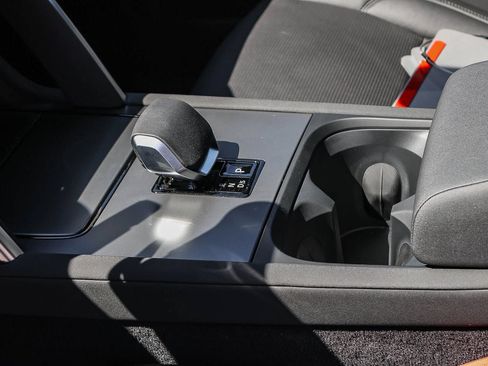 New 2026 Land Rover Discovery Sport Landmark AWD/4WD image 25