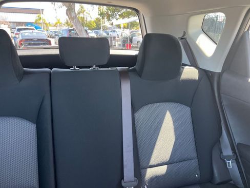 Used 2025 Kia Soul LX w/ LX Technology Package FWD image 37
